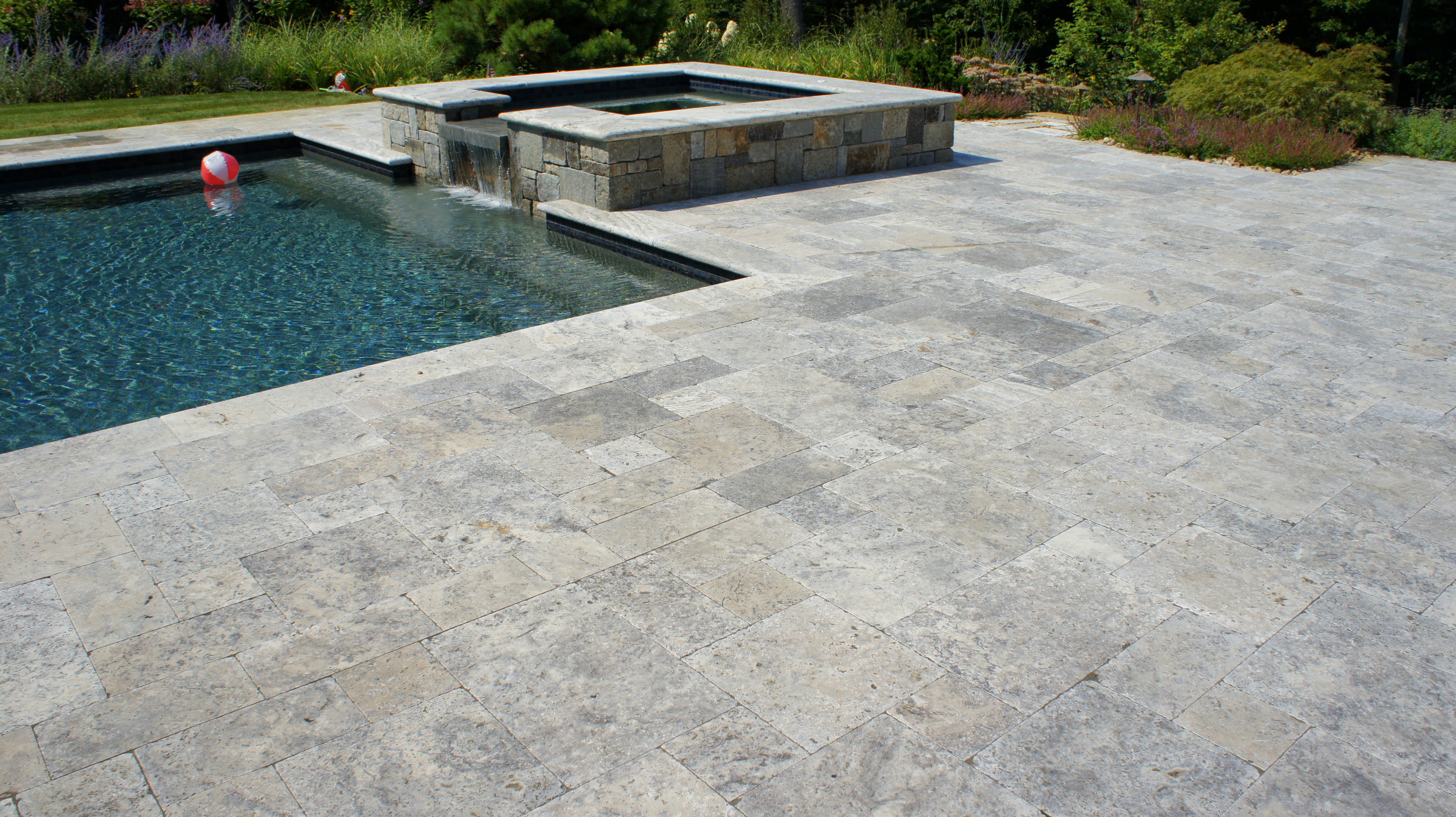 Silver tumbled pavers
